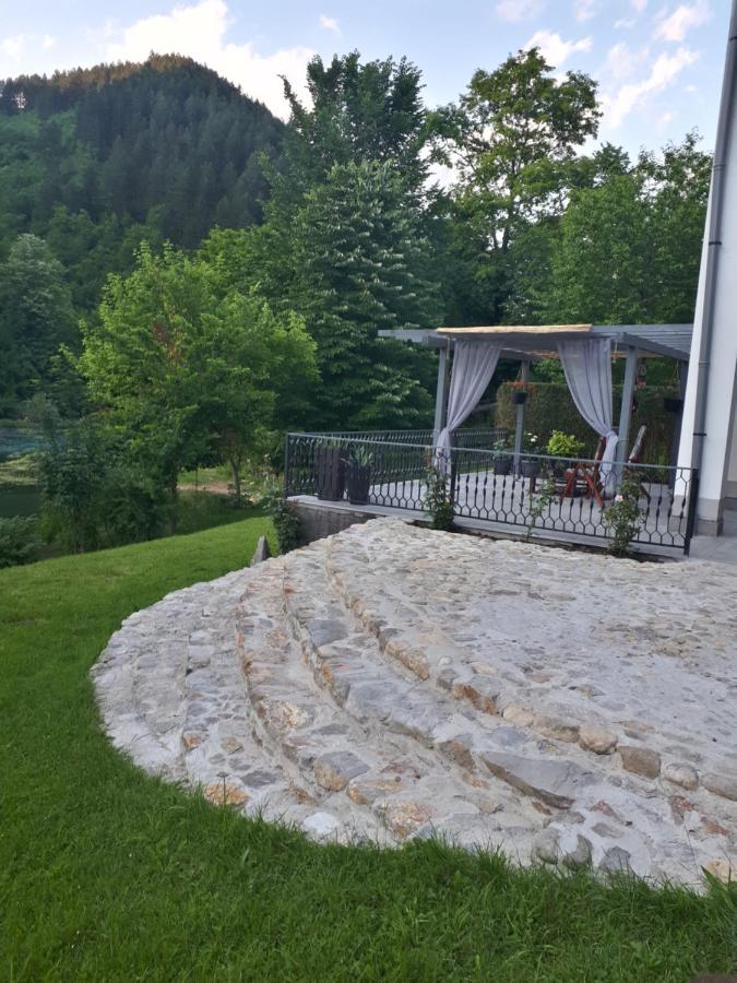 Anur Apartment Bihać Exteriör bild