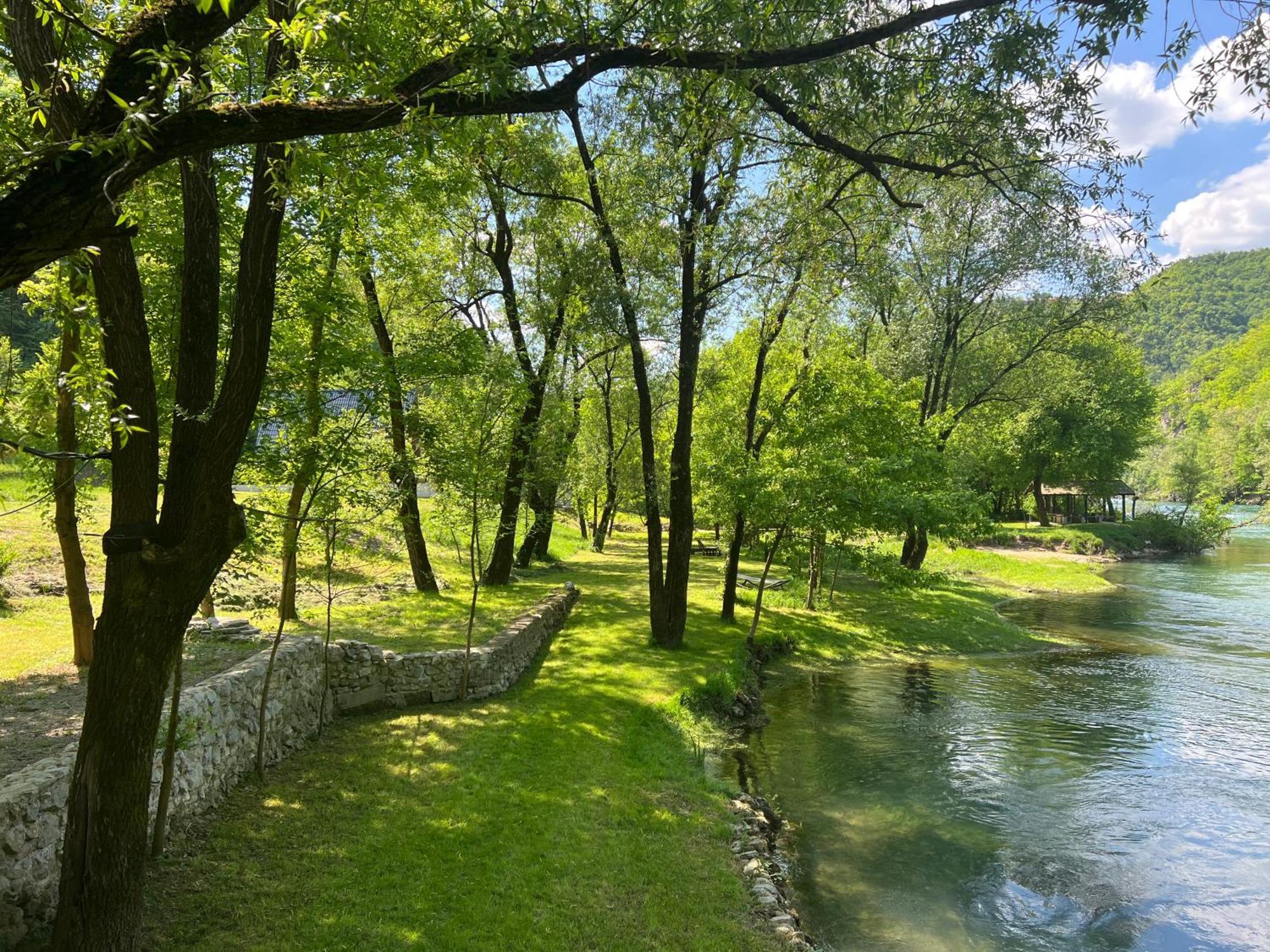 Anur Apartment Bihać Exteriör bild