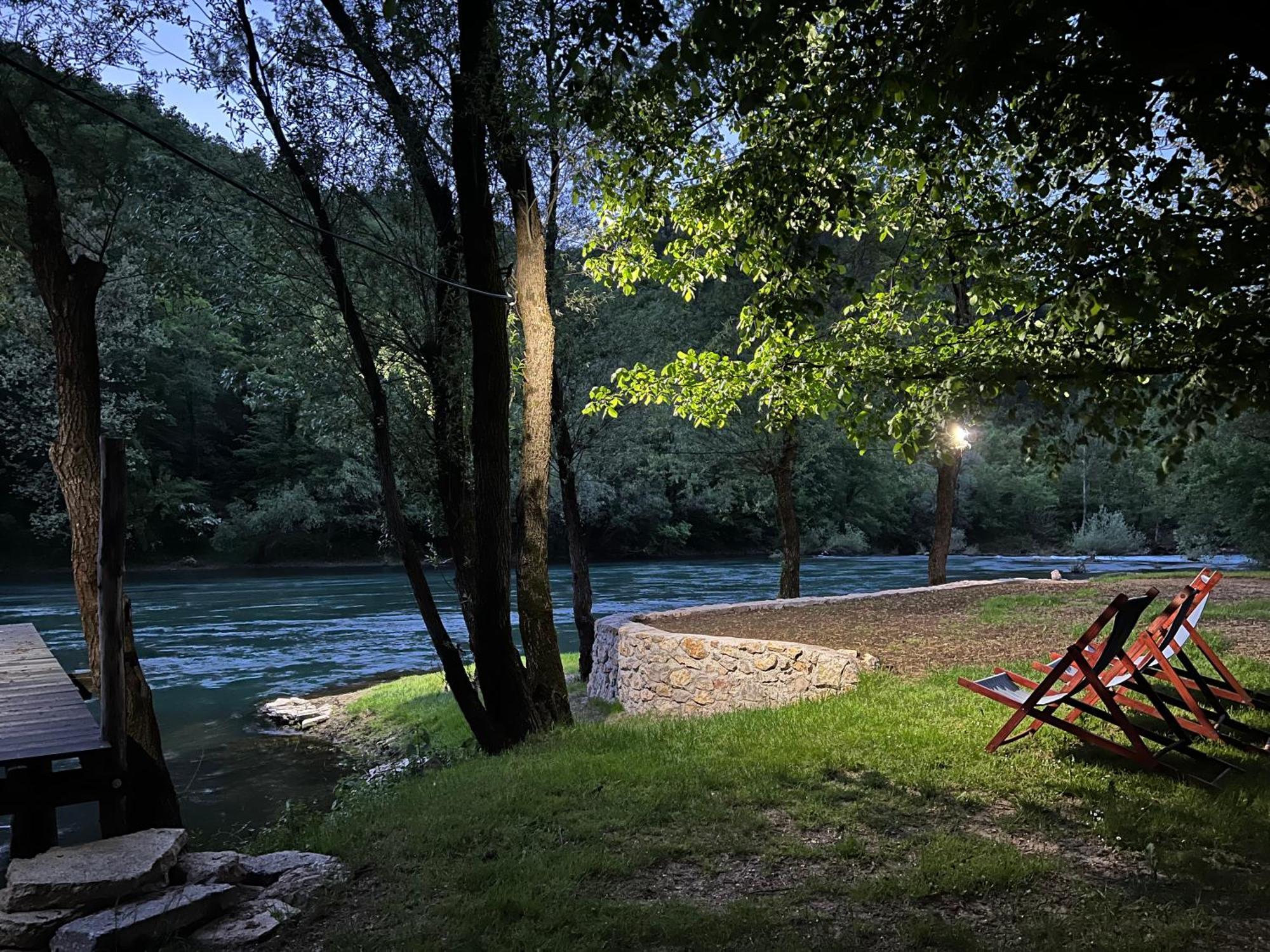 Anur Apartment Bihać Exteriör bild