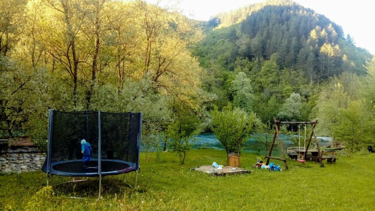 Anur Apartment Bihać Exteriör bild